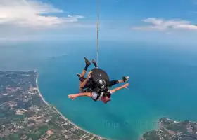 Dropzone海景跳傘基地