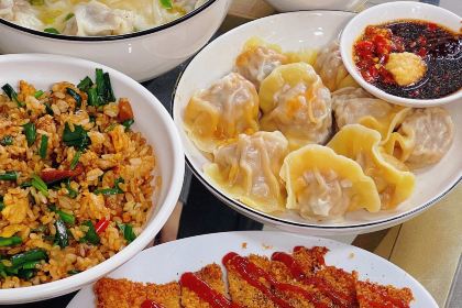 周記家寶餃子店