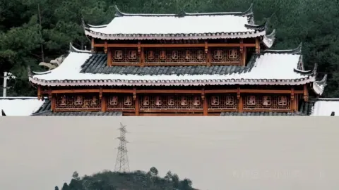 龙大头庖汤店 in Kaili