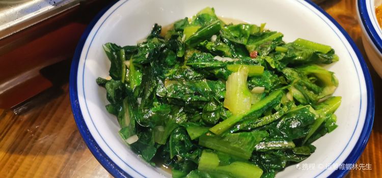 山伢子老街坊·茶油炒鸡(星沙店)