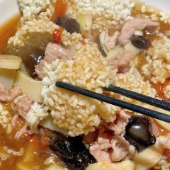 尹二姐守艺川菜(美专校街店) User Photo