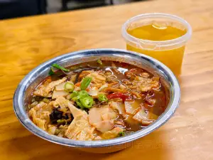 Xin Yue River Snail Rice Noodles (Lixin Road Branch)