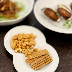 上海大华长风华邑酒店·彩丰楼 User Photo