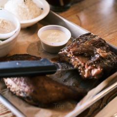 The Fish And The Hog 여행 사진