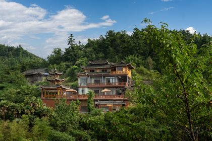 一山树屋咖啡营地