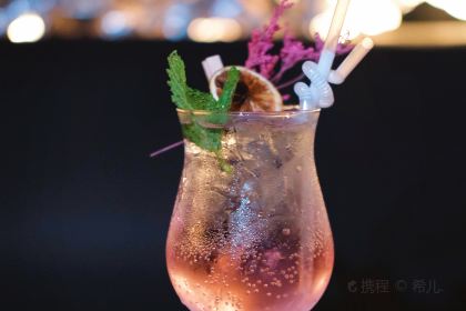 Overflow Whisky·Cocktail Bar