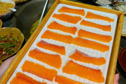 东江湖华兰家柴火鱼总店