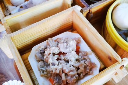 高隆湾中西茶园