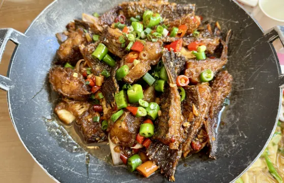 依山傍水酒樓(旌德店)