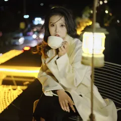 Corner café User Photo