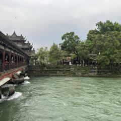 灌炙烧院子烤肉 User Photo