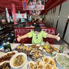 红码头平价海鲜烧烤大排档(海事店) User Photo