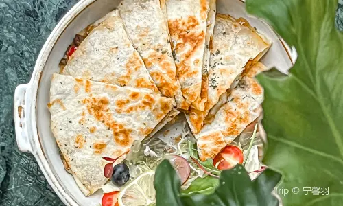 半两·咖啡书店·浮生是杯酒