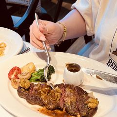 Bistro32F LeCoucou User Photo