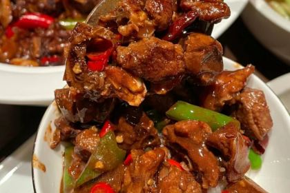 卢阳小馆(绿源店)