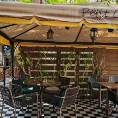 PetitChateau Wine&Bistro User Photo