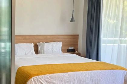 聽澗｜不知周·白蘭地莊園·草坪露營·無邊泳池·奢野溯溪·親子度假民宿（金寨店）·私廚餐廳