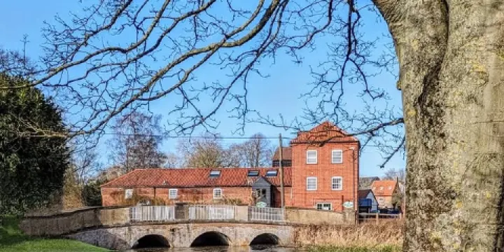 Unthank Arms Bar & Restaurant