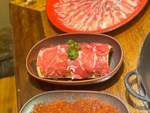笨姐居民樓火鍋（邵東繽紛店）