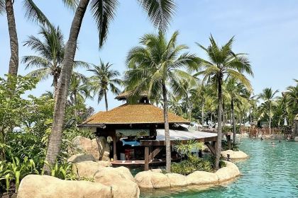 Coast Beach Club & Bistro Pattaya