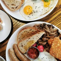 Two Birds One Stone·一石二鸟(木色店) 여행 사진