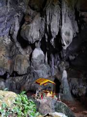 Tham Poukham Cave