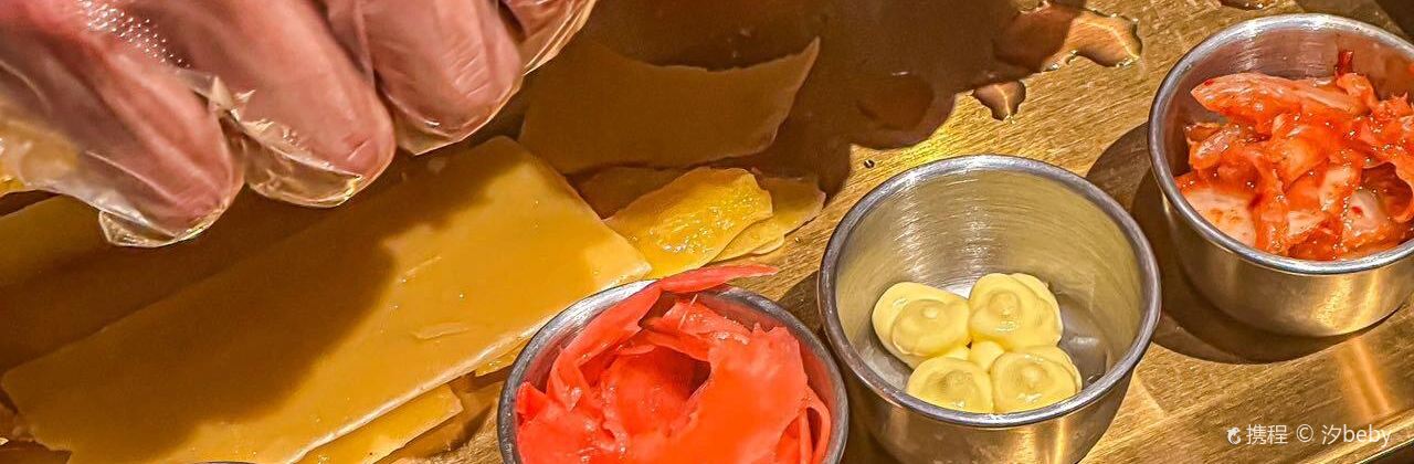 山洞里烤肉(金鹰店)