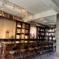 A YI SHI TANG User Photo