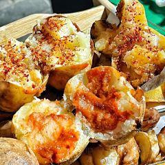 钱锋炭缸烧烤·海鲜·宵夜(华龙道店) 여행 사진