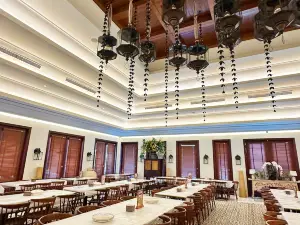 Layar Seafood Manyar Kertoarjo