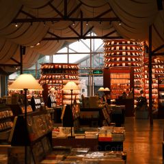 构想几何·咖啡工厂店(沈荡谷仓店) User Photo