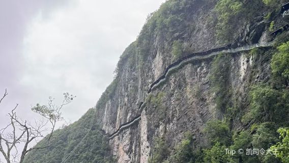 he feng ping shan xia gu - guan jing tai