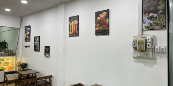 ໂມລີຈ້າກະເຟແລະຊານົມກັບໝີ່ເຜັດ7ລະດັບ