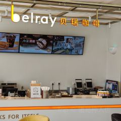 乌素特水上雅丹梦幻星空野奢度假酒店·雅丹之夜 User Photo