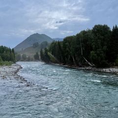 禾木老村山庄 User Photo