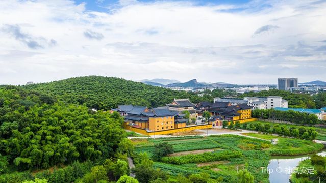 Luzhong Ancient Town