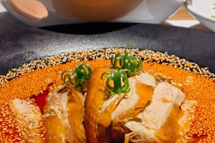 严道釜·非遗砂器·川菜餐厅(麓湖麓坊店)