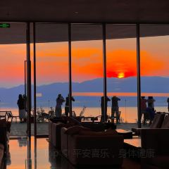 抚仙湖·自在汐岸咖啡餐吧 User Photo