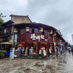 菌齐彩菇 User Photo