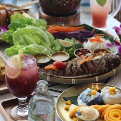 泰莱金·冬阴功手抓饭·傣泰融合·泰国罗氏虾餐厅(滨海大道店) User Photo