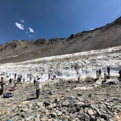 海拨3300米烧烤店 User Photo