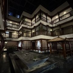 废墟里烤肉店 User Photo
