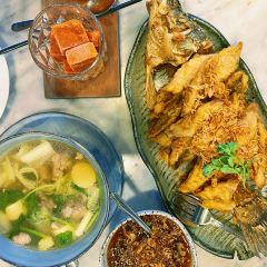 We-La-Dee Cafe & Restaurant User Photo