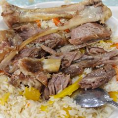 盛添抓饭肉汤馆 User Photo