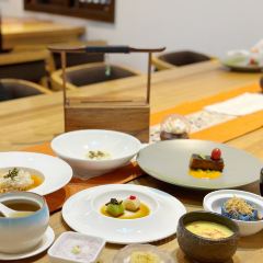 龙谷山房素食餐厅(聚龙小镇店) 여행 사진