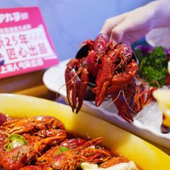 沪九哥·羊蝎子牛腩煲龙虾烧烤(大宁店) 여행 사진