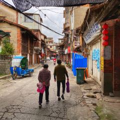 LOU XIA JIAN BAO User Photo
