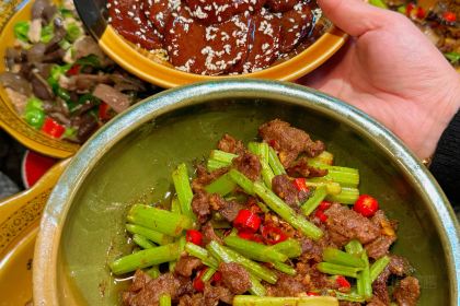 东江湖华兰家柴火鱼总店