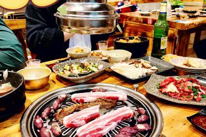 山顺炭火烤肉朝鲜族家(卡森小区一期冰雪小镇店)