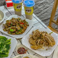 老船夫海鲜馆·本地人肯定·现捞鲜活海鲜(银滩店) User Photo